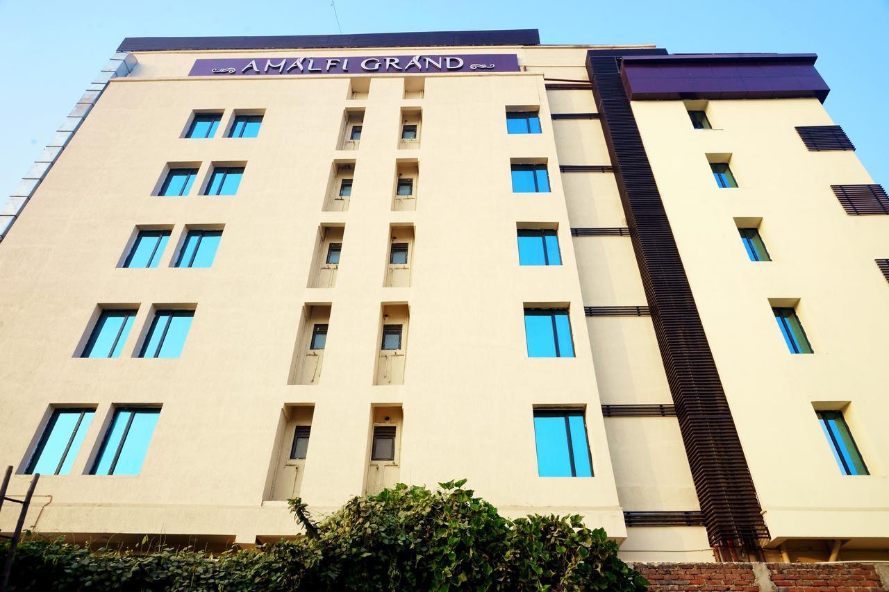 Amalfi Grand Hotel Patna  Cameră foto