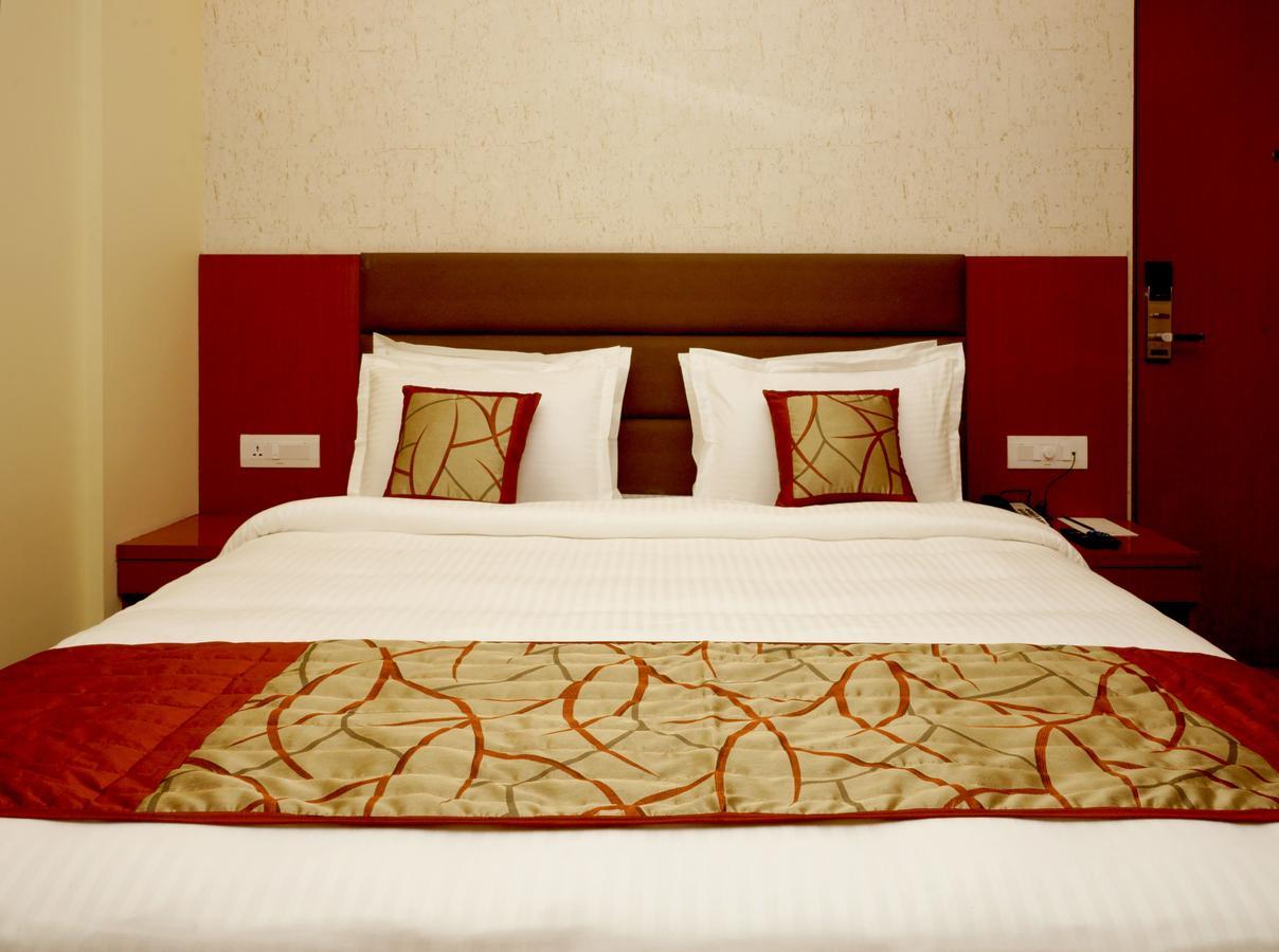 Amalfi Grand Hotel Patna  Cameră foto