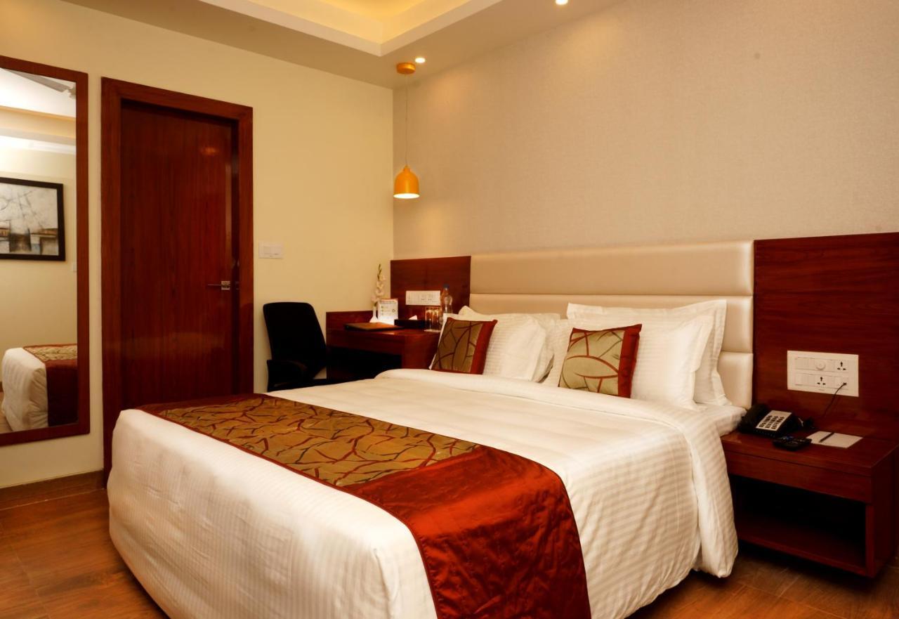 Amalfi Grand Hotel Patna  Cameră foto